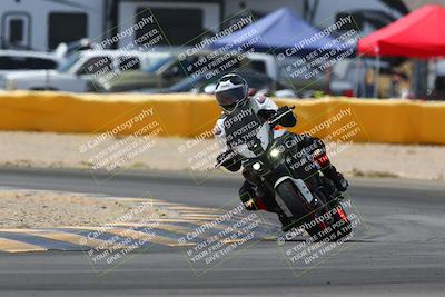 media/Apr-10-2022-SoCal Trackdays (Sun) [[f104b12566]]/Turn 2 (1135am)/